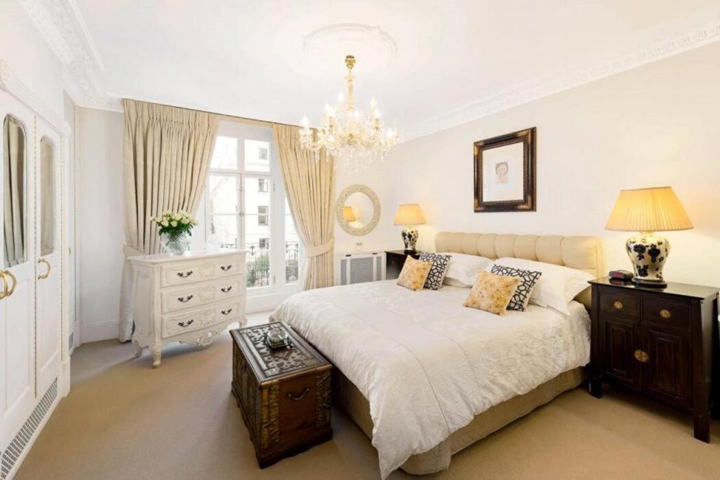 Royal Victorian Regency Palace * Londen